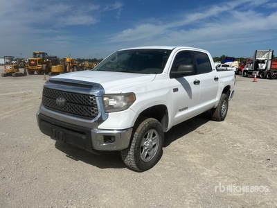 2020 Toyota Tundra SR5 4x4 Crew Cab Pickup