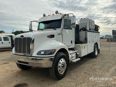 2018 Peterbilt 337 4x2 شاحنة خدمة