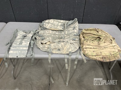 (5) Medium Rucksacks, (8) Large Field Pack Rucksacks & Assorted Items
