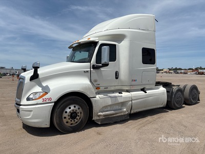 2021 International LT625 6x4 تراكتور شاحنة كابينة النوم (ثنائية المحور)