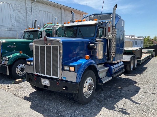 1988 Kenworth W900B 6x4 T/A Sleeper Truck Tractor 1988 Kenworth W900B 6x4 T/A Sleeper Truck Tractor