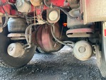 4 dessous de caisse - Camion with Essieu arrière