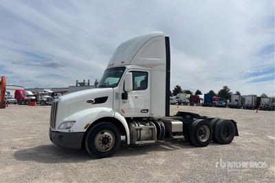 2022 Peterbilt 579 6x2 T/A Day Cab Truck Tractor