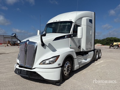 2022 Kenworth T680 6x4 T/A Sleeper Truck Tractor