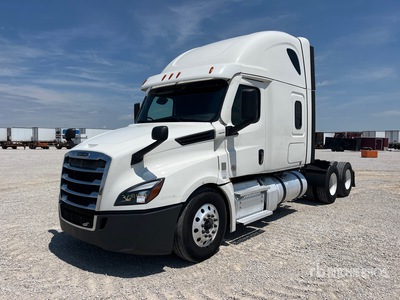 2021 Freightliner Cascadia 126 6x4 T/A Sleeper Truck Tractor
