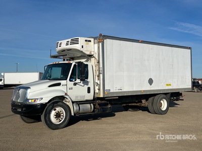 2005 International 4400 4x2 Refrigerated Truck