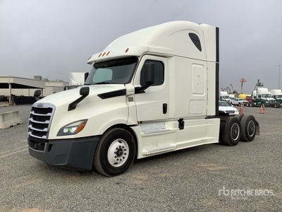 2020 Freightliner Cascadia 126 6x4 T/A Sleeper Truck Tractor