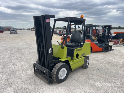Clark GPX25E 3700 lb Pneumatic Tire Forklift