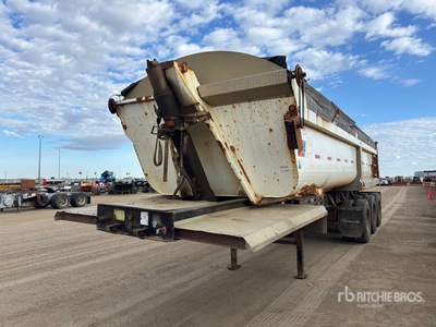 2013 Canuck 31 ft Tri/A End Dump Trailer (Inoperable)