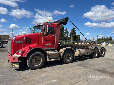 2009 Kenworth T800 6x4 Roll-Off Truck
