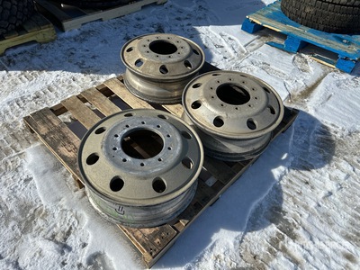 Quantity of (3) Aluminum 19.5 in Wheels