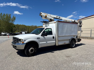 2001 MTI A28D 28 ft on 2002 Ford F-450 XL 4x2 Bucket Truck