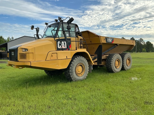 2014 Cat 725C Articulated Dump Truck