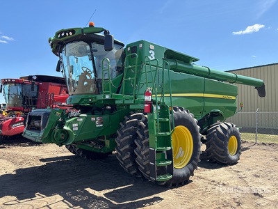 2020 John Deere S780 Combine Harvester