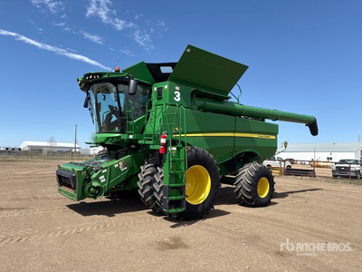 2020 John Deere S780 Combine Harvester