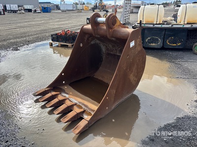 48 in Digging Excavator Bucket