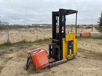 2001 Yale NR040ADNM24TE095 4000 lb شاحنة الوصول