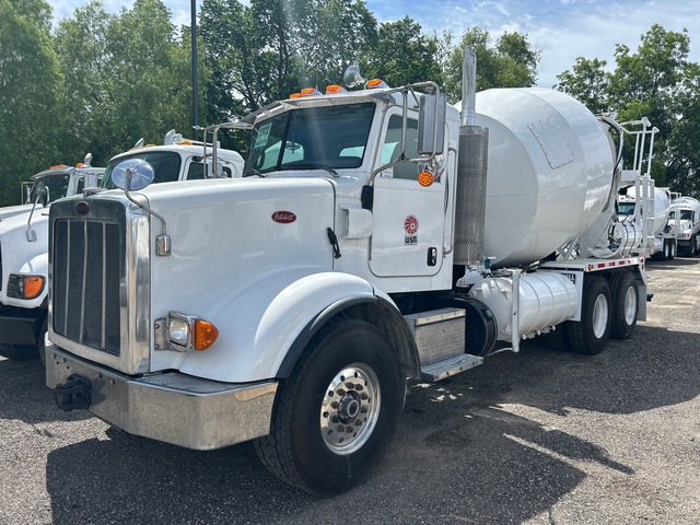 2013 Peterbilt 365 6x4 Mixer Truck