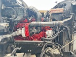 Moteur with Engine - Right Side