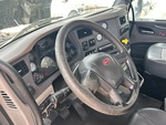 Cab with Commandes d'orientation
