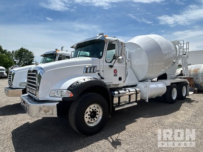 2014 Mack GU 6x4 Mixer Truck
