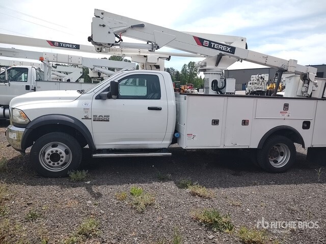 2017 Terex HirRanger LT40 40 ft on 2017 Ram 5500 4x4 Bucket Truck