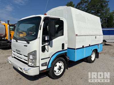 2014 Isuzu NPR HD 4x2 Ciężarówka użytkowa