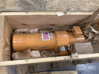 (4) CNH 1346044C1 Actuating Linear Cylinder Assemblies