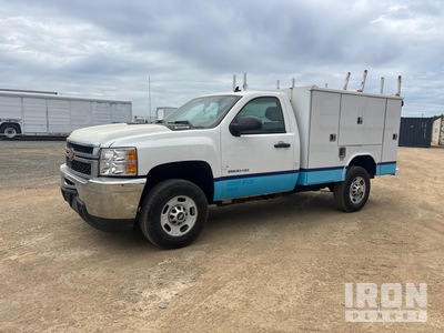 2014 Chevrolet Silverado 2500 HD 4x2 Utility Truck