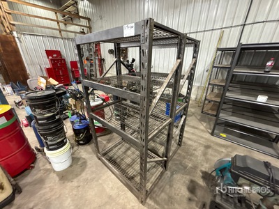 Quantity of (2) Storage Racks Varios, tienda, almacen, consumidor