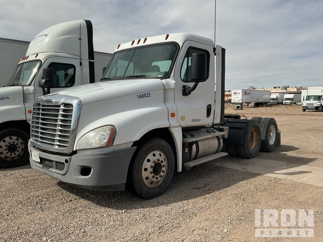 3AKJGED5XGSGY4521 Freightliner Cascadia 125 Photo 1