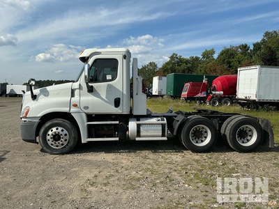 2013 Freieghtliner M2 112 T/A Day Cab Truck Tractor