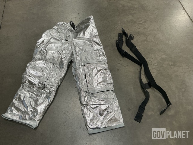 (43) Globe Proximity Fire Fighting Pants