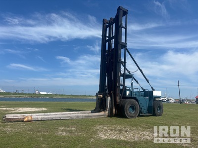 2000 Wiggins W260M2 Pneumatic Tire Boat barn forklift Forklift