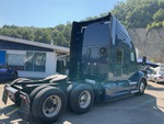 General Appearance - Truck Tractor* with Picture, Right Rear Corner
