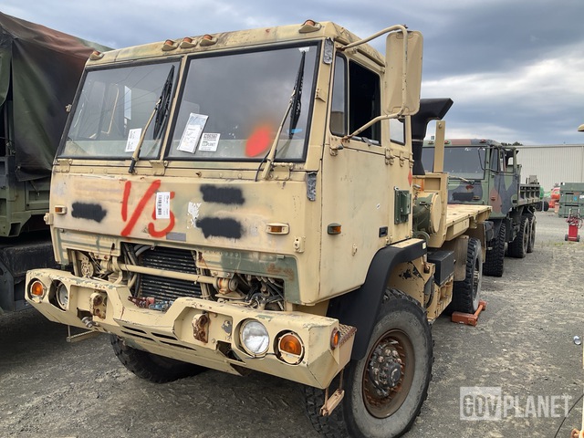 1997 Stewart & Stevenson M1081 LMTV 4x4 Cargo Truck