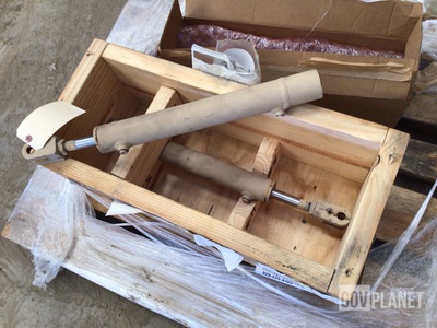 (2) Kalmar MP0016598T Cylinder Assemblies