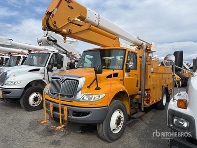 2008 International 4400 4x2 Bucket Truck