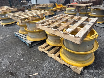 Quantity of (4) 2023 23.5-25 Rims - Fits Komatsu HM300-5