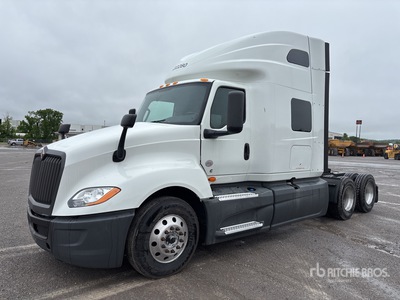 2022 International LT625 6x4 Cabeza Tractora Cabina Dormitorio