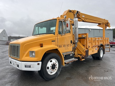 Altec D945B 20250 lb Straight Boom on 2003 Freightliner FL-70 4x2 Boom Truck