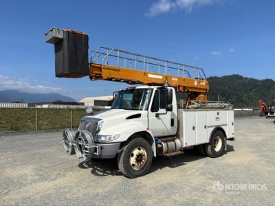 Commercial 37 EH 37 ft on 2016 International DuraStar 4300 4x2 Bucket Truck