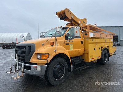 2005 Ford F-750 4x2 Bucket Truck