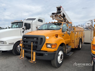 2010 Ford F-750 4x2 Bucket Truck