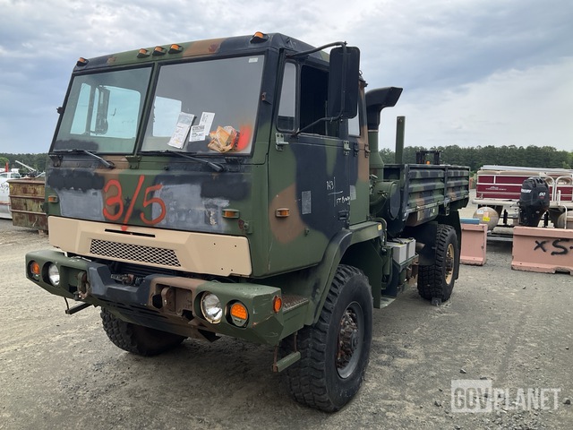 1993 Stewart & Stevenson M1081 LMTV 4x4 Cargo Truck