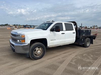 2017 Chevrolet Silverado 3500HD 4x4 Crew Cab Flatbed Truck