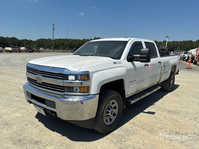 2017 Chevrolet Silverado 2500HD 4x4 Crew Cab Pickup