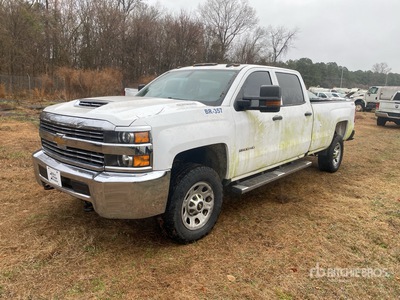 2017 Chevrolet Silverado 2500HD 4x4 Crew Cab Pickup