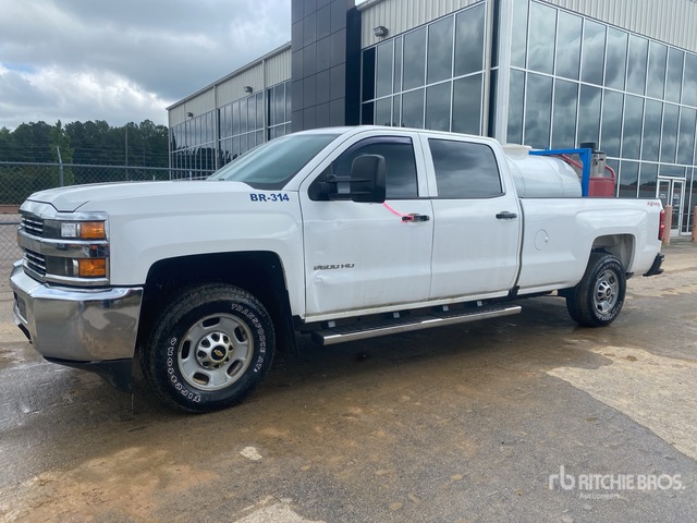 2017 Chevrolet Silverado 2500HD 4x4 Crew Cab Pickup