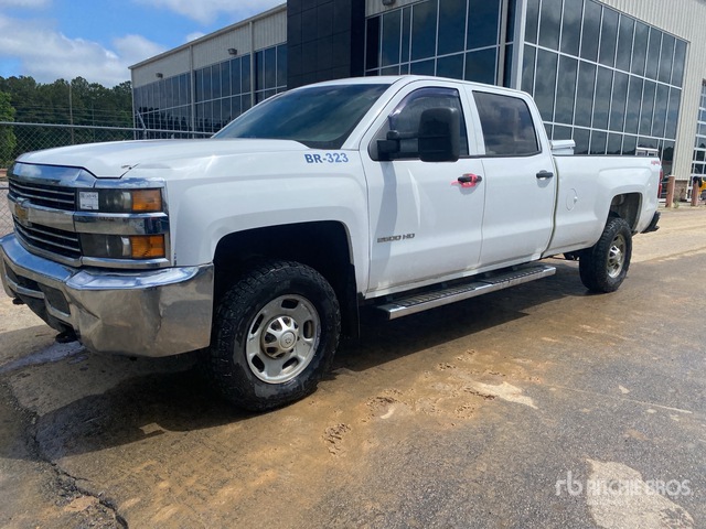 2016 Chevrolet Silverado 2500 HD 4x4 Crew Cab Pickup